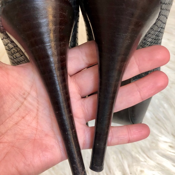 Stuart Weitzman Pumps - Picture 6 of 8